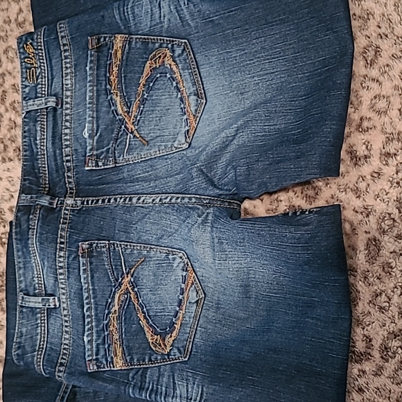 Silver Jeans - Picture 7 of 8